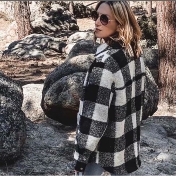 SALE BLACK/WHITE CHIC PLAID BOYFRIEND JACKET - Picture 7 of 8